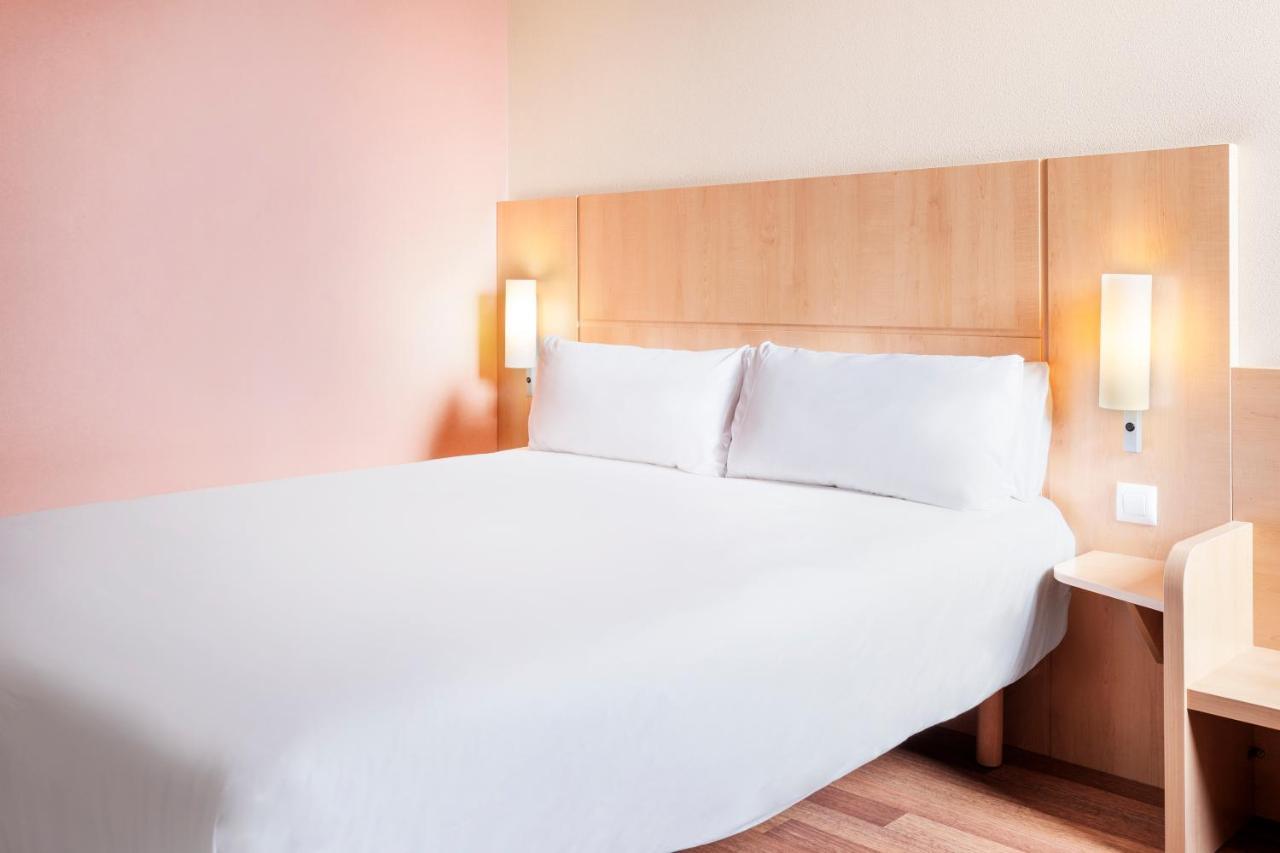B&B Hotel Barcelona Mataro Bagian luar foto