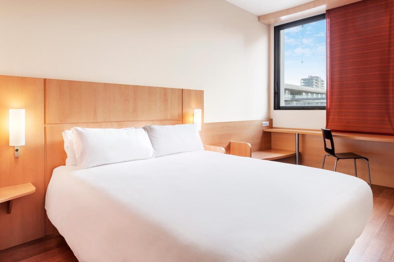B&B Hotel Barcelona Mataro Bagian luar foto