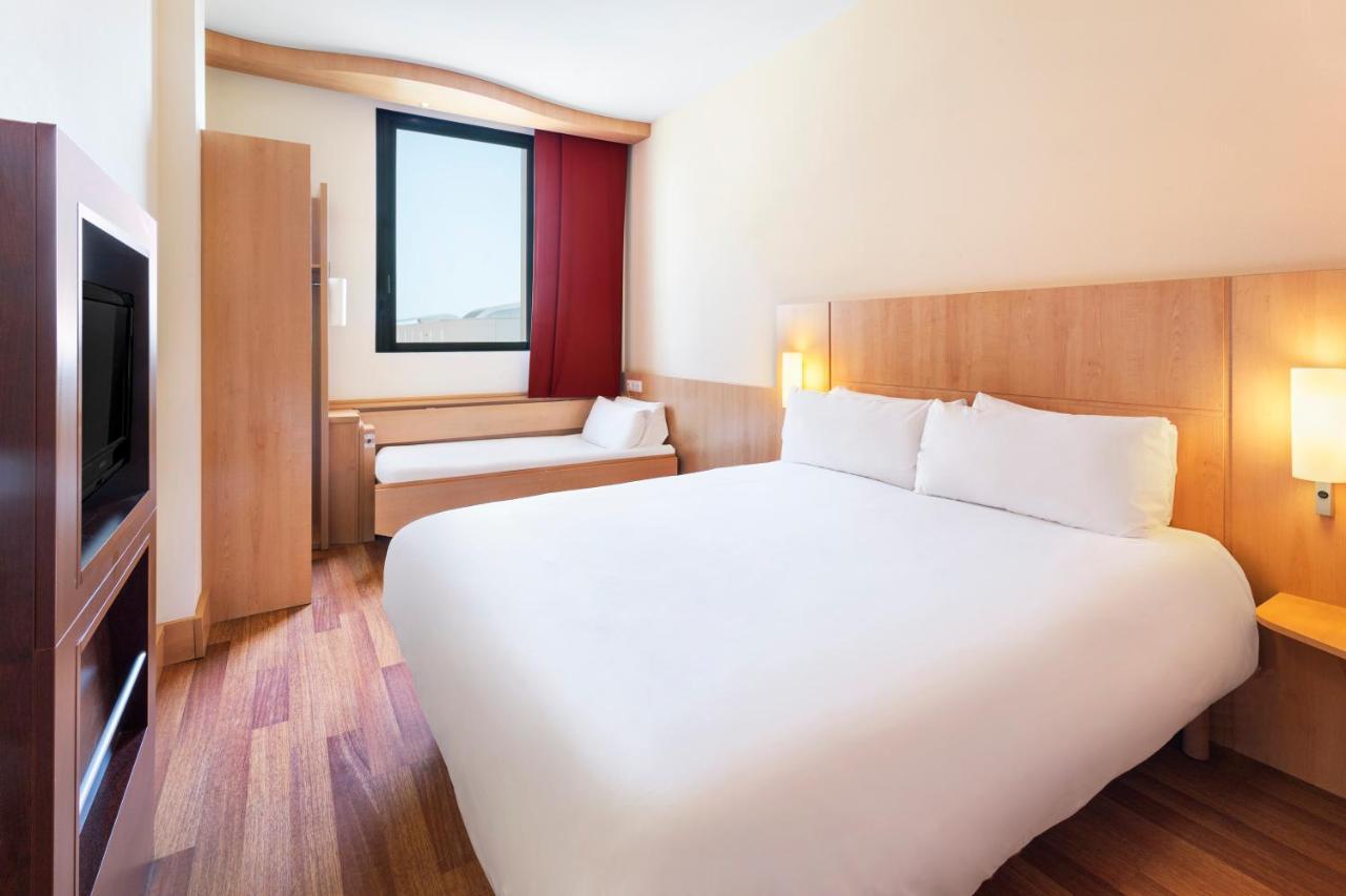B&B Hotel Barcelona Mataro Bagian luar foto