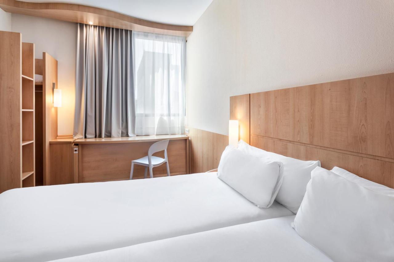 B&B Hotel Barcelona Mataro Bagian luar foto