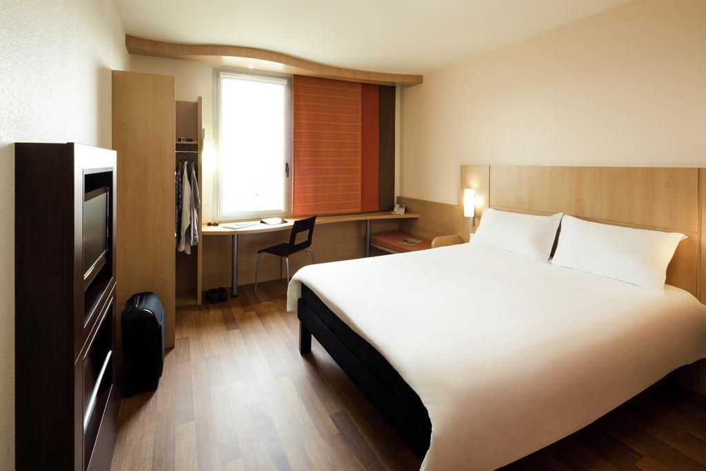 B&B Hotel Barcelona Mataro Bagian luar foto