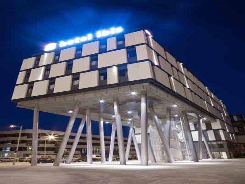 B&B Hotel Barcelona Mataro Bagian luar foto